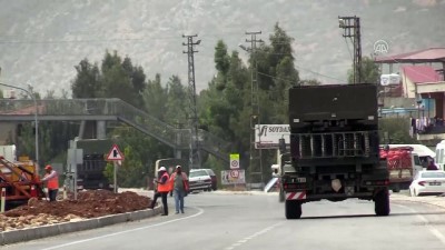 roketatarlar - İdlib sınırına askeri sevkiyat sürüyor (2) - HATAY Videosu