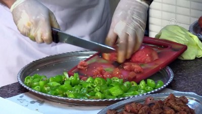 ziyaretciler - Osmanlı'dan bugüne uzanan lezzet: 'Geleli kebabı' - MALATYA  Videosu