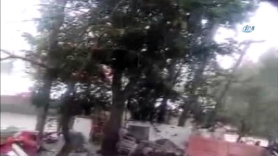  Dolu yağışı köyü böyle beyaza bürüdü