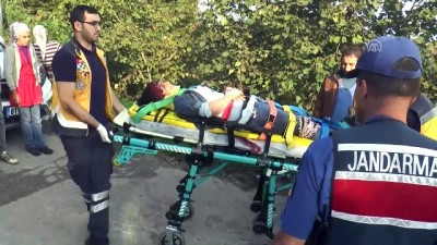 findik toplama - Fındık işçilerini taşıyan traktör devrildi: 5 yaralı - DÜZCE  Videosu