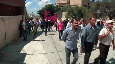 goz yasartici gaz - İsrail güçlerinin Batı Şeria'daki gösterilere müdahalesinde 3 kişi yaralandı - NABLUS Videosu