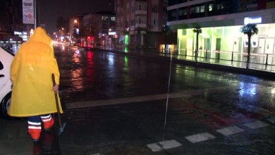  Sağanak yağış Anadolu Yakası’nda da etkili oluyor 