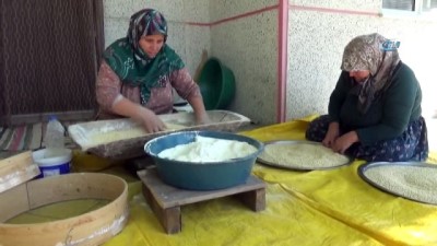 koylu kadin -  Bu köyde kuskus kadınların geçim kapısı oldu  Videosu