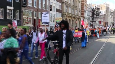 ozgurluk - Hollanda'da AB Göç politikaları protesto edildi - AMSTERDAM Videosu