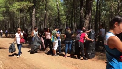 cevre temizligi - Turistler çöp topladı - ANTALYA Videosu