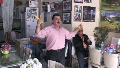 sparta - Bu çay ocağına gelenler 'müzikle' moral buluyor - ISPARTA  Videosu