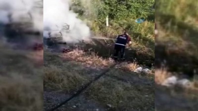  Kaza yapan otomobil yandı: 3 yaralı 