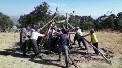  Kuyuya düşen ineği itfaiye kurtardı 