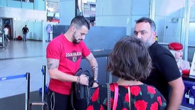 Negredo, Al Nasr için Dubai'ye gitti 