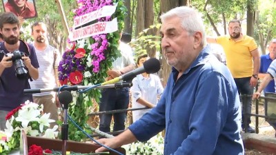 Tarık Akan ölümünün 2. yılında anıldı - İSTANBUL