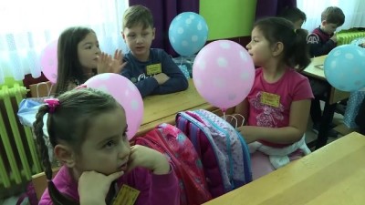 Kılıçdaroğlu, öğrencilere kitap dağıttı - ANKARA 