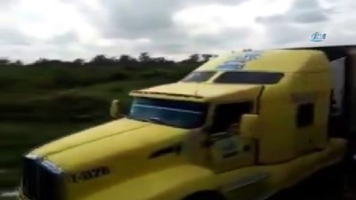  - Ceset Dolu Treyler, Meksika'da Öfkeye Yol Açtı 