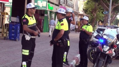 trafik polisi -  Antalya'da okul servislerinde dedektif dönemi Videosu