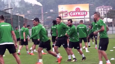 Çaykur Rizespor'un kaptanı Ovacıklı: 'Kafamızı öne eğecek bir şey yok' - RİZE