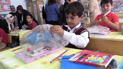 kirtasiye malzemesi - Köy okulu öğrencilerine kırtasiye yardımı - ÇORUM Videosu
