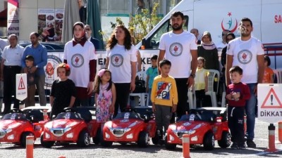 Protokol üyeleri simülasyon aracında kaza anını yaşadı - GÜMÜŞHANE