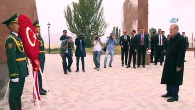  - Cumhurbaşkanı Erdoğan, Ata Beyit Anıtı’nı Ziyaret Etti 