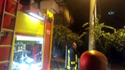 sparta -  Çatı yangını korkuttu  Videosu