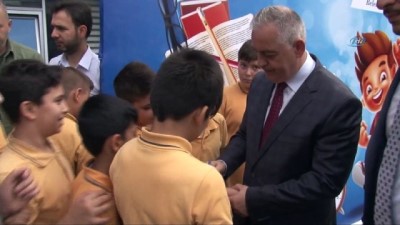  Eyüpsultanlı 40 bin öğrenciye kırtasiye desteği 