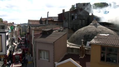  Fatih’te marangoz atölyesi alev alev yandı 