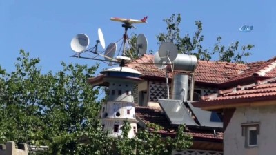 kus yuvasi -  Köydeki evinin bahçesine 8 metre uzunluğunda uçak maketi ve kulesi yaptı  Videosu