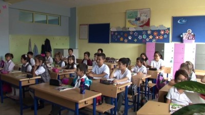sosyolog -  Zeytinburnu Belediyesi'nden 20 bin ilkokul öğrencisine 30 TL'lik kırtasiye çeki  Videosu