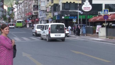 yasli kadin -  Yaşlı çifti dolandırmaya çalışan çeteyi polis ekiplerinin dikkati ele verdi Videosu