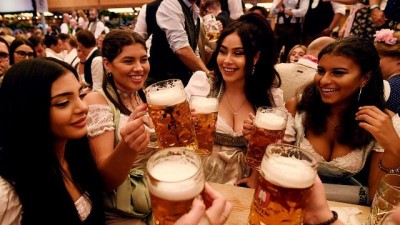 bira festivali - Bira tutkunlarının adresi Oktoberfest'e 6 milyon ziyaretçi bekleniyor Videosu