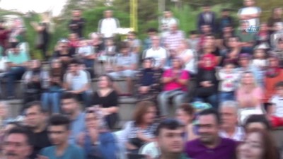 sarki sozu -  Ahmet Selçuk ilkan Kdz Ereğli’de hayranlarıyla buluştu  Videosu