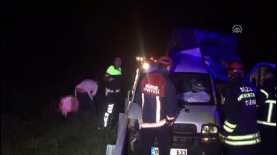 emniyet seridi - Anadolu Otoyolu'nda trafik kazası: 5 yaralı - DÜZCE  Videosu