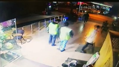 katil zanlisi -  Azeri iş adamının katil zanlıları adliyeye sevk edildi  Videosu