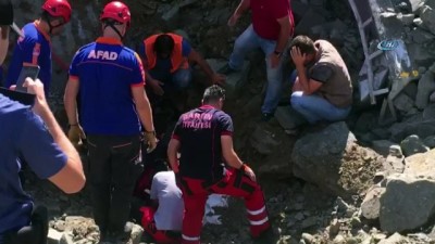 kepce operatoru -  Bartın Devlet Hastanesi inşaatında feci kaza: İşçiler toprak altında kaldı  Videosu