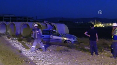 elektrik diregi - Trafik kazası: 1 ölü, 1 yaralı - KAHRAMANMARAŞ  Videosu