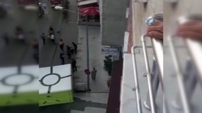 genc kadin -  Bunalıma girdiği iddia edilen genç kadın 5. kattan atladı, asfalt zemine böyle çakıldı  Videosu