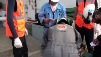 kacak -  Gümrük ekipleri Kolombiya'dan getirilen 1,8 milyon liralık kaçak akaryakıtı ele geçirdi  Videosu