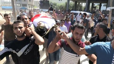 israil - İsrail askerlerinin şehit ettiği Filistinli genç toprağa verildi - GAZZE  Videosu