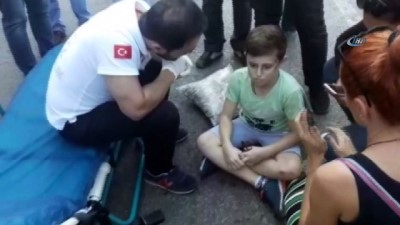 yarali cocuk -  Kazada yaralanan bisikletli çocuk, annesi gelmeden ambulansa binmek istemedi Videosu
