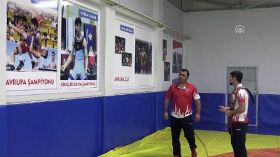 milli sporcu - Genç dünya şampiyonunun idolü Hamza Yerlikaya - MANİSA  Videosu