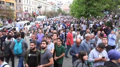 hava yastigi -  İntihar etmek için çatıya çıkan şahsı psikolog böyle ikna etti Videosu