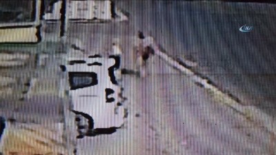  Küçük kıza anne şiddeti kamerada 