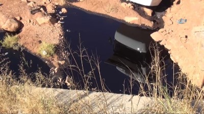  Şanlıurfa’da ham petrol yüklü tır devrildi 