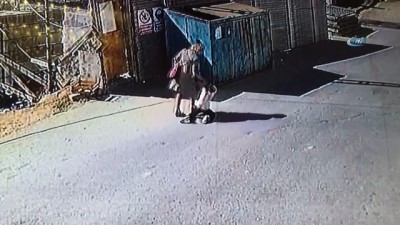 cop ev -  Şiddet gören minik kızın annesi ile çöp evde yaşadığı ortaya çıktı  Videosu