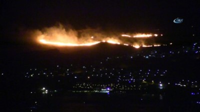  Alevler geceyi gündüze çevirdi 