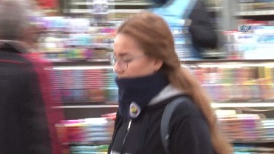  İstanbullular güne yağmur ile uyandı 