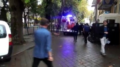  Parkta tartıştığı kocasını silahla vurdu