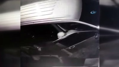  Hırsızlar 7 dakikada lastik dükkanını böyle boşalttılar 