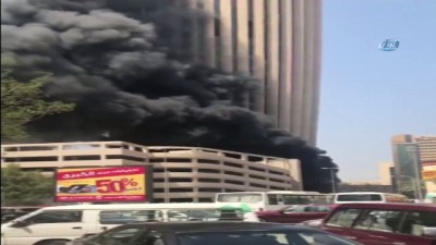  -Kuveyt'te Banka Binasında Yangın 