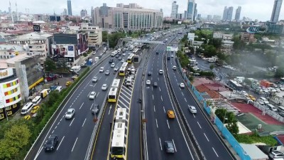  Okmeydanı'ndaki metrobüs kazası havadan görüntülendi 