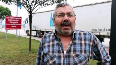 emniyet seridi - Seyir halindeki yumurta yüklü tırın dorsesi yandı - BOLU  Videosu