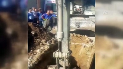 belediye iscisi - Su borusunun içine düşen işçinin cesedi bulundu - VAN  Videosu